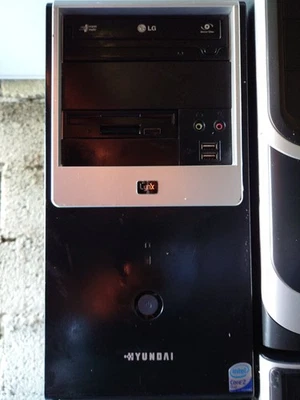 Monitor 19 + Computer HYUNDAI Intel E8400 3GHz 4GB RAM 500GB HDD GeForce 8400GS - Immagine 1 di 4