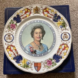 Aynsley Queen Elizabeth II Golden Jubilee Bone China Commemorative Plate - Picture 1 of 4