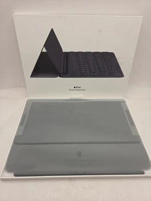 Apple MPTL2LL/A Smart Keyboard for 10.5 inch iPad Pro - Black New Open Box - Image 1 of 4