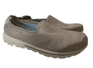 SKECHERS Go Walk scarpe donna slip-on Ortholite taglia 8,5 beige talpa nuove - Foto 1 di 6