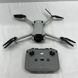 Parts Or Repairs Read DJI Mini 3 Camera Drone 4k 38-min Flight Time vertical - Picture 1 of 15
