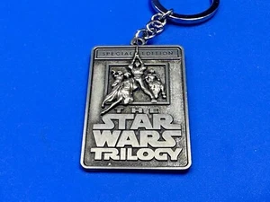The Star Wars Trilogy Logo Emblem NOS Keychain! - Picture 1 of 13