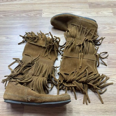 Botas Minnetonka Feminina Tamanho 7 Camurça Franja Joelho Alto Mocassim Western - Imagem 1 de 4