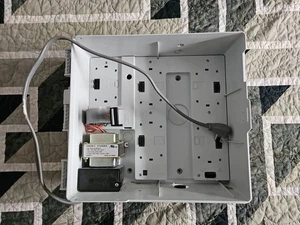 Controlador Rain Bird ESP-LXME CARCASA Y FUENTE DE ALIMENTACIÓN solo pieza de repuesto - Imagen 1 de 7