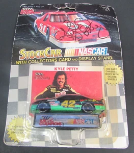 1991 RACING CHAMPIONS - 1/64 SCALE #42 KYLE PETTY - MELLOW YELLOW CAR - SIGNED - Picture 1 of 4