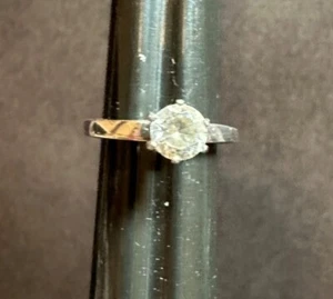 Anillo de compromiso solitario de diamantes de imitación de acero inoxidable TK316 talla 5 - Imagen 1 de 7