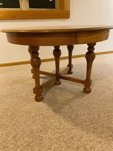 Vintage Antique Round Oak Table with Extension Boards Cover