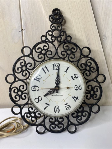 Vintage General Electric Wall Clock Mid Century Regency Black Scroll Video Works Cover