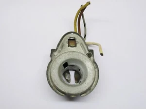 BORGWARD ISABELLA HEADLIGHT BULB HOLDER SOCKET LAMPENFASSUNG GENUINE - Picture 1 of 3