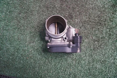 Audi A4 2009 2010 2011 2L carrocería del acelerador fabricante original 123 k millas 06F133062J Foto 1 de 4