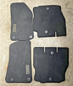 Juego de alfombrillas 4 puertas Jeep JL 2018-2023 49212G #6BR85TX7AC - alfombra negra - Imagen 1 de 6