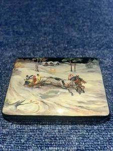 Vintage Fedoskino russische schwarze Lack Schmuckschatulle 10x7x3cm Pferde Schlitten - Bild 1 von 13
