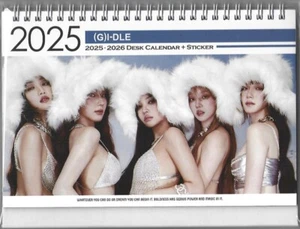 GIDLE Photo Calendar 2025 & 2026 K-POP 202404 - Bild 1 von 3