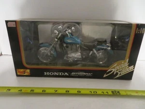 Maisto Special Edition Honda Shadow VT1100C2 Motorcycle 1:10 Scale 2002 MIB - Picture 1 of 7
