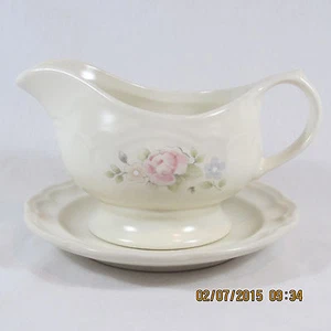 Pfaltzgraff Tea Rose gravy boat with separate tray floral cream pink blue green - Picture 1 of 8