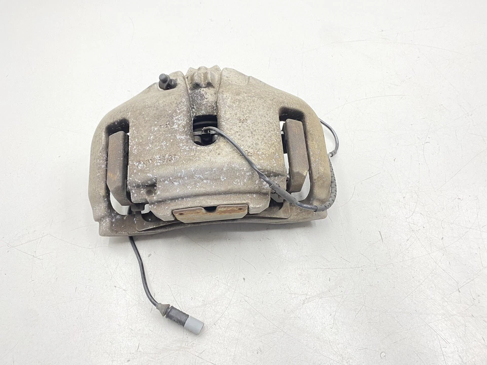 BMW 750Li F01 F02 FRONT LEFT DRIVER SIDE BRAKE CALIPER OEM 2010 - 2015 - Image 1 of 4