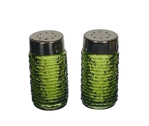 Anchor Hocking Soreno Avocado Green Salt Pepper Shakers - Picture 1 of 3
