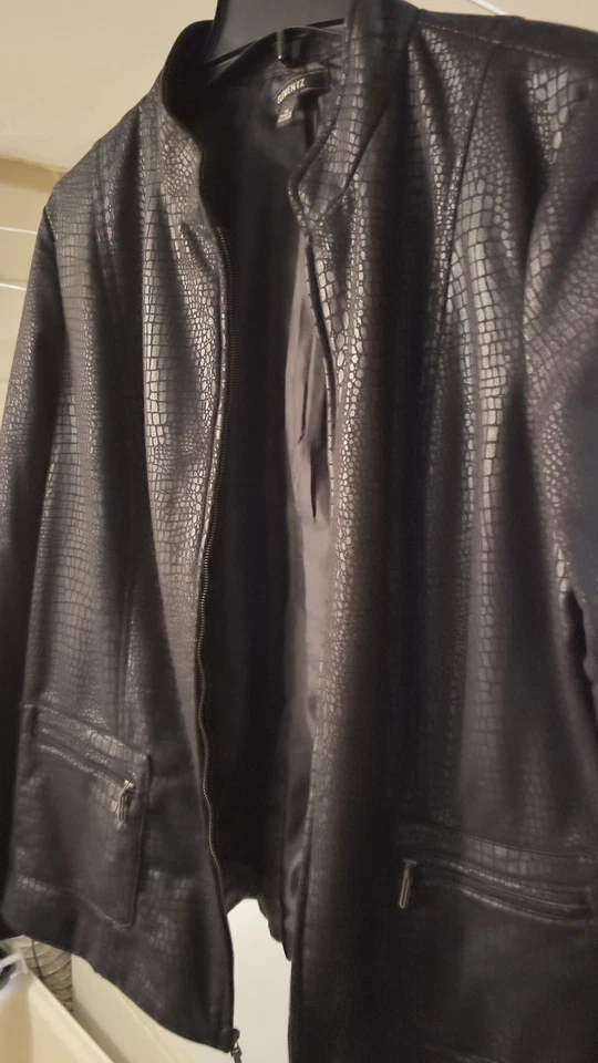 Chaqueta Elementz negra con estampado de animales para mujer talla XL elegante Foto 1 de 3