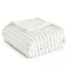 Bedsure Fluffy Fleece Throw Blanket – Soft Cozy Sofa Bed Gift 130x170cm White - Picture 1 of 7