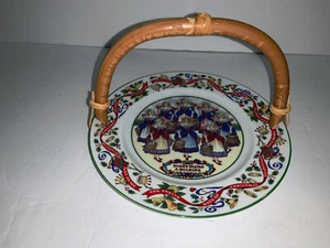 ROYAL WORCESTER Plato Manijado de Bambú Porcelana Fina OCHO DONCELLAS ORDEÑO - Imagen 1 de 12