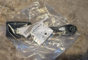 FIBBIA CINTURA DI SICUREZZA LATO PASSEGGERO ANTERIORE VAUXHALL ZAFIRA C 2011-2018 13383731 - Foto 1 di 1