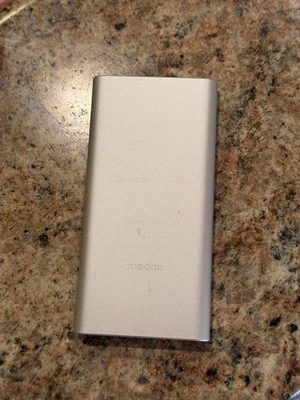 Банк питания Xiaomi 10000 мАч - Изображение 1 из 4