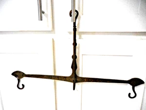 Messing Antik Balkenwaage 1736 Datum beidseitig 2 Hakenaufhänger Hängebalkenwaage - Bild 1 von 8