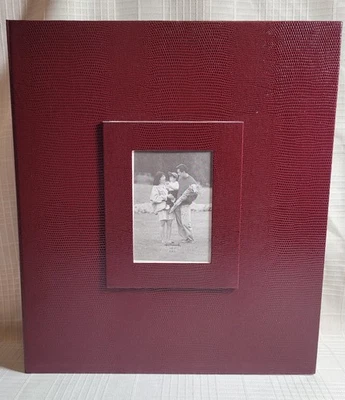 Álbum de fotos Hallmark LG 3 anéis couro borgonha kivar PHA7126 4x6 foto frontal - Imagem 1 de 4