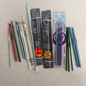 Crochet Hook Lot of 17 Various Sizes - Picture 1 of 6