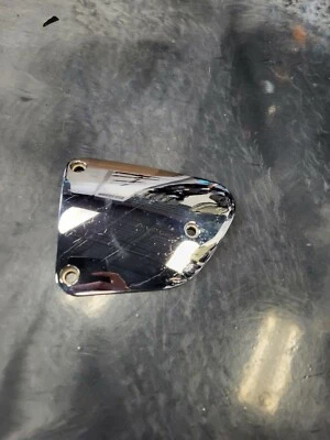 Cubierta de embrague exterior 14090-1678 Kawasaki Vulcan 1500 Nomad 2000-2004 usada OEM Foto 1 de 4