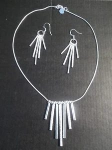 Silver Plated Necklace and earrings Set - Picture 1 of 3