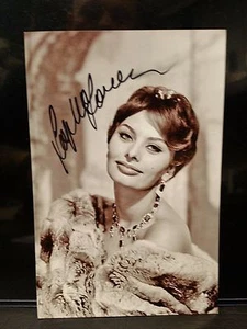 SOPHIA LOREN SIGNED 4X6 JSA SM2 - Picture 1 of 9