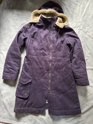 Parka larga púrpura grande con capucha de cáñamo para mujer Abrigo pesado con cremallera completa de cáñamo Foto 1 de 4