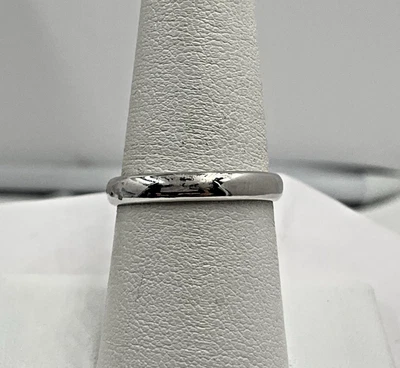 Alianza de boda de oro blanco de 18 quilates de 3,1 mm de ancho tamaño 7,75 Foto 1 de 4