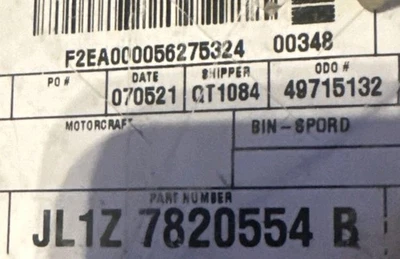 Aplique trasero derecho Ford JL1Z-7820554-B 18-24 Expedition/Lincoln Navigator  Foto 1 de 4