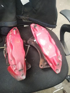 SUBARU IMPREZA STI 01-07 FRONT BREMBO CALIPERS NEWAGE RED+ PADS+BRAIDED HOSES - Picture 1 of 4