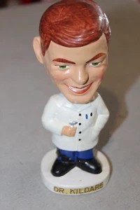 VINTAGE 1962 "DR. KILDARE" - RICHARD CHAMBERLAIN WACKELKOPF - MGM und JAPAN MADE - Bild 1 von 6
