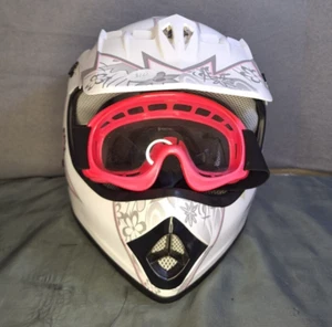 TCMT Youth Pink Butterfly Dirt Bike ATVMX Helmet Motocross and Goggles Size Med - Picture 1 of 10
