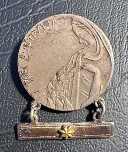WWII MOTHER'S AND WIDOW'S MEDAL CAPT J W SKIPPER KIA NEW GUINEA, GONA 2/27TH A&C - Picture 1 of 2
