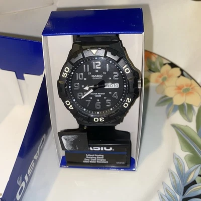 CASIO CAS105 3-Hand Analog 100m Water Resistant Rotating Bezel Day Date Display - Image 1 of 4