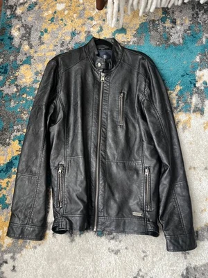 Chaqueta negra de cuero sintético Buffalo David Bitton para hombre Foto 1 de 4