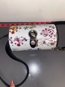 Little Earth Metal Cylinder Purse Handbags design - Picture 1 of 13