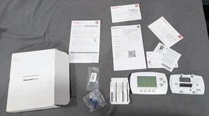 Honeywell Home Smart Series RTH6500WF Wi-Fi Programmable Thermostat - Picture 1 of 6