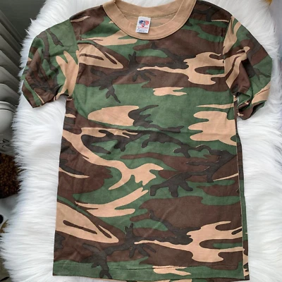 NWOT Vintage DG Sportswear Green camo beige collar short sleeve t-shirt M 10/12 - Image 1 of 4