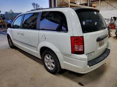 Used Brake Master Cylinder fits: 2010 Chrysler Town & country  Grade A - Image 1 of 4