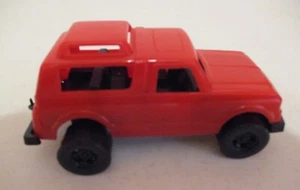 Ford Bronco Custom-4 x 4-rojo-tootsietoy-6" largo-como se muestra - Imagen 1 de 4