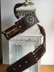 RIVER ISLAND LEATHER/BONE/DIMANTE CONCHO HIPSTER BELT M - EXCELLENT CONDITION - Picture 1 of 16