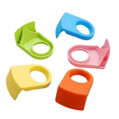 Pack of 5 Beer Clips for Goblet Glasses Cocktail Snap Cover Party Supplies - Image 1 of 4