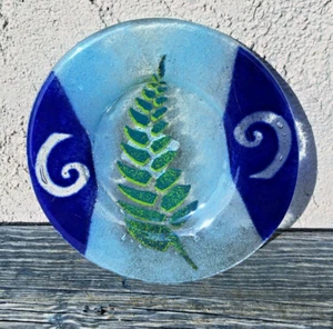 STUDIO ART VERSCHMOLZENE GLASPLATTE NEUSEELAND REVITAGLAS FARNBLATT MODERN - Bild 1 von 9