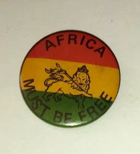 Vintage "AFRICA MUST BE FREE" Ethiopian Pinback Button - Picture 1 of 2